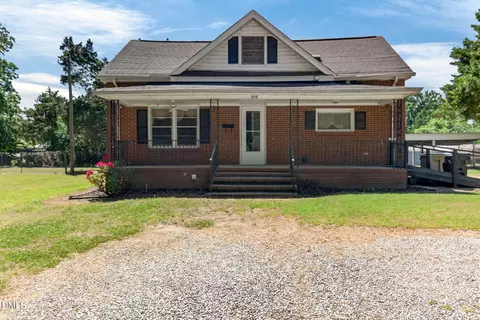 210 Bagwell St, Garner, NC 27529