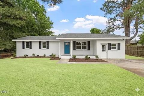 601 West St, Selma, NC 27576