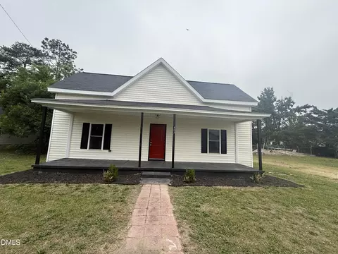 407 N King Ave, Dunn, NC 28334
