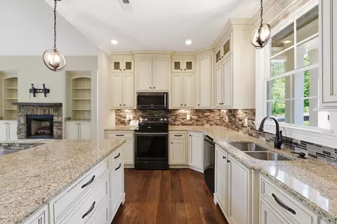 Kitchen - 601 Estate Rd, Semora, NC 27343 photo 2 of 4