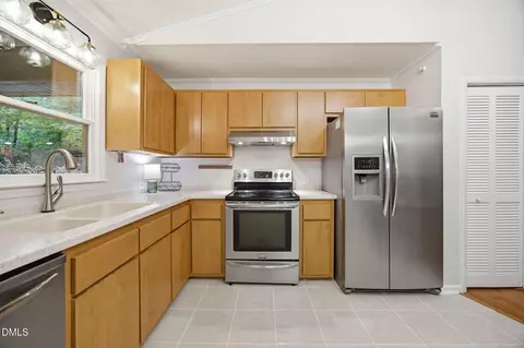 Kitchen - 6117 Craig Rd, Durham, NC 27712 photo 3 of 4