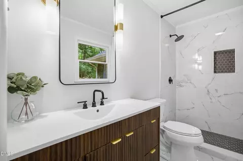 Bath - 6117 Craig Rd, Durham, NC 27712 photo 1 of 4