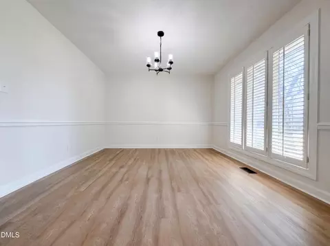 Living - 108 Oak St, Pine Level, NC 27568 photo 4 of 5