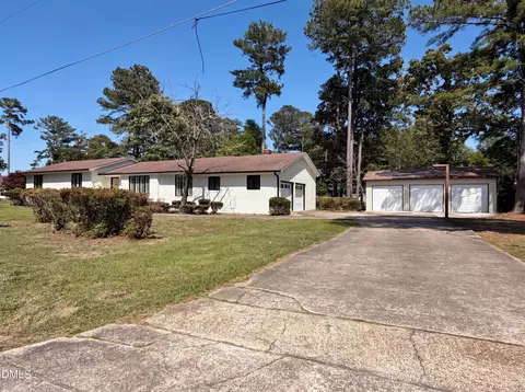 Exterior - 108 Oak St, Pine Level, NC 27568 photo 5 of 11