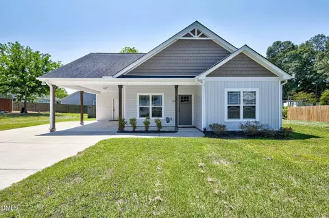 211 W Lewis St, Four Oaks, NC 27524