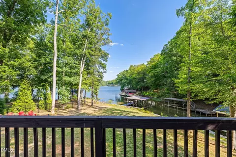 106 Bass Ct, Macon, NC 27551