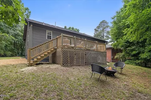 Exterior - 701 E Lavender Ave, Durham, NC 27704 photo 7 of 10