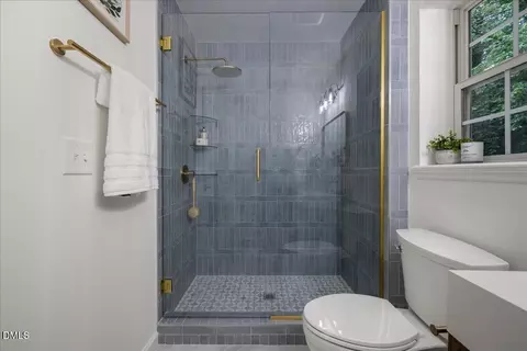 Bath - 701 E Lavender Ave, Durham, NC 27704 photo 2 of 5