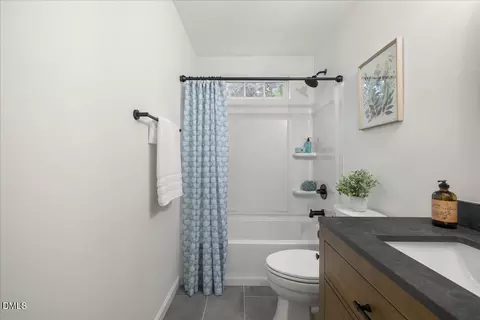 Bath - 701 E Lavender Ave, Durham, NC 27704 photo 4 of 5