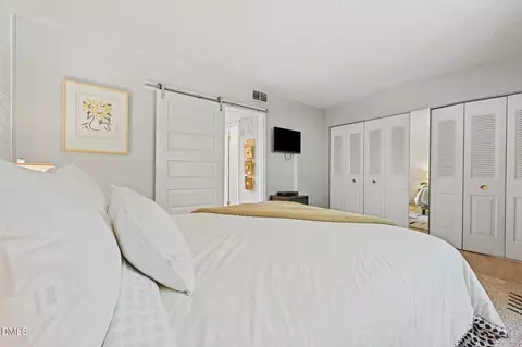 Bedroom - 807 W Trinity Ave #252, Durham, NC 27701 photo 4 of 4