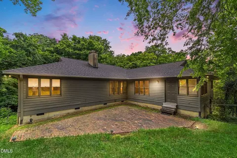 213 Hillsborough St, Chapel Hill, NC 27514