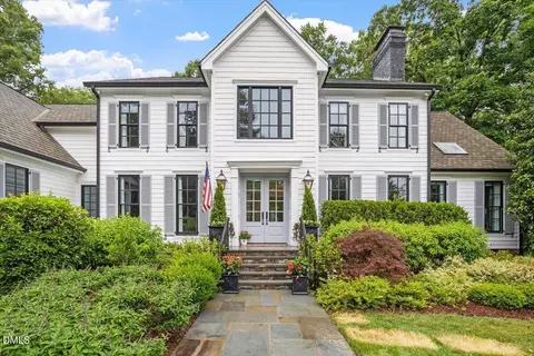 1054 Canterbury Ln, Chapel Hill, NC 27517