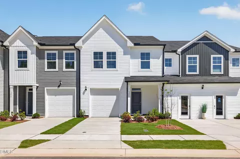 3302 Bailey Lake Dr #202, Fuquay Varina, NC 27526