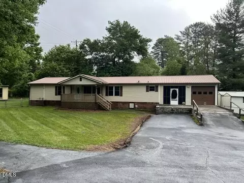 20 Cedar Hill Rd, Asheville, NC 28806