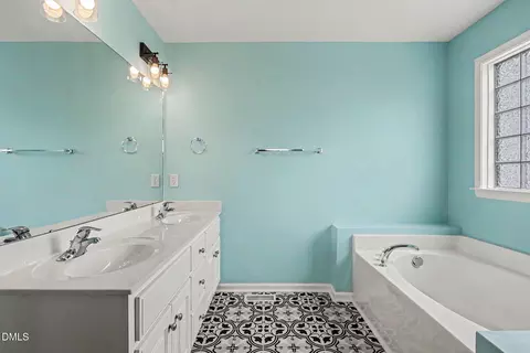 Bath - 92 Balsawood Ct, Willow Spring, NC 27592 photo 2 of 3