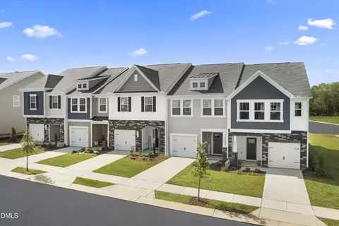 637 Sefton Park Dr, Zebulon, NC 27597