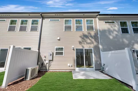 Exterior - 5108 Silver Brook Rd, Durham, NC 27703 photo 2 of 3