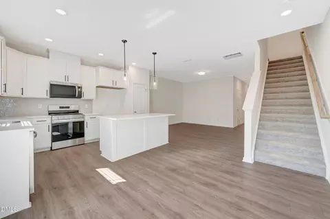 Entry Way - 5108 Silver Brook Rd, Durham, NC 27703 photo 1 of 3