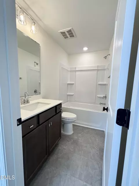 Bath - 5028 Silver Brook Rd, Durham, NC 27703 photo 2 of 2