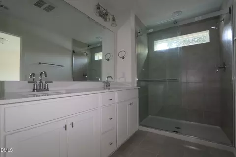 Bath - 5100 Silver Brook Rd, Durham, NC 27703 photo 1 of 3