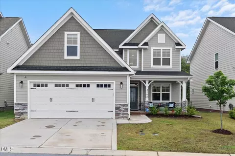 3208 Carnoustie Ct, Fayetteville, NC 28306