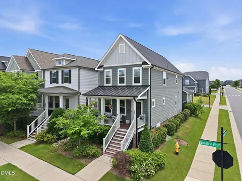 281 Douglas Falls Dr, Wendell, NC 27591