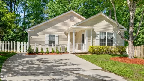 402 Happy Days Ct, Apex, NC 27502