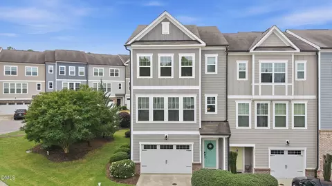 1403 Luxor Dr, Apex, NC 27502