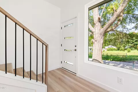 Entry Way - 425 Eugene St, Durham, NC 27701 photo 1 of 2