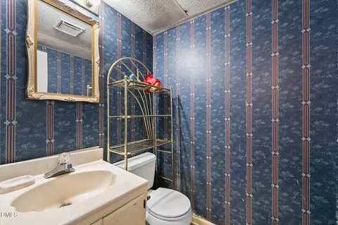 Bath - 243 Craddock St, Boydton, VA 23917 photo 3 of 3
