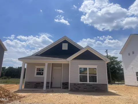 251 Courtside Dr, Dunn, NC 28334