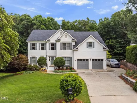 106 Aberson Ct, Cary, NC 27519
