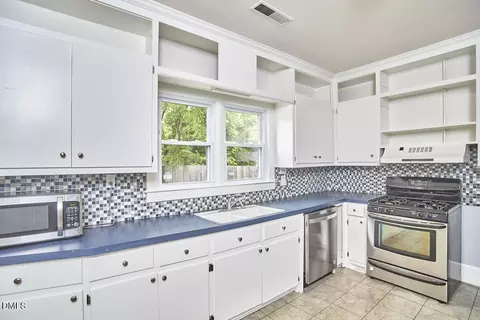 Kitchen - 1401 Watts St, Durham, NC 27701 photo 3 of 3