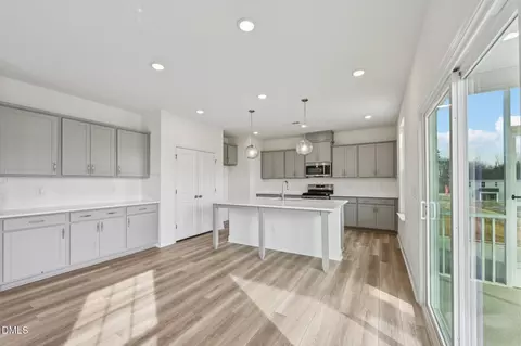 532 Hipwood Dr, Zebulon, NC 27597