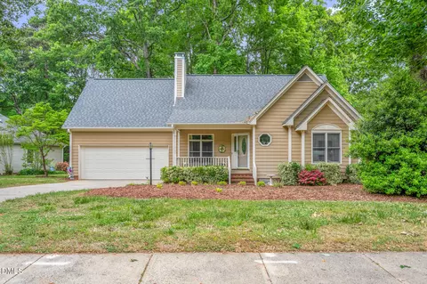 1144 Newberry Dr, Mebane, NC 27302