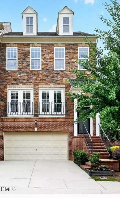 8718 Macedonia Lake Dr, Cary, NC 27518