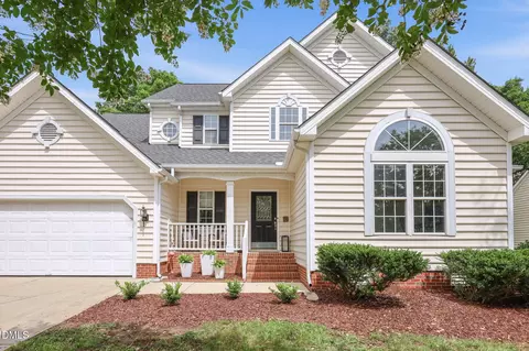 211 Stablegate Dr, Cary, NC 27513