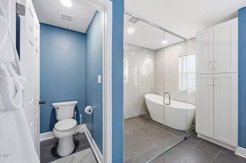 Bath - 211 Stablegate Dr, Cary, NC 27513 photo 2 of 5