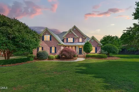 5717 Buteo Ct, Fuquay Varina, NC 27526