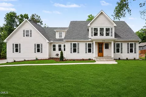 420 W Corbin St, Hillsborough, NC 27278