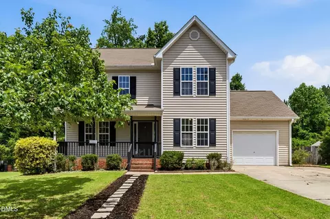 1317 E Academy St, Fuquay Varina, NC 27526