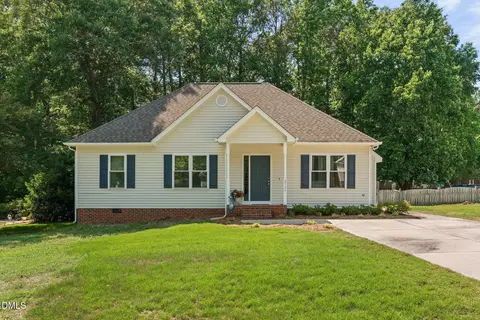 2733 Glastonbury Rd, Apex, NC 27539