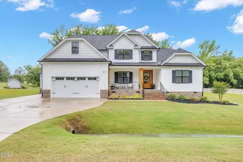 257 Hampshire Ct, Four Oaks, NC 27524