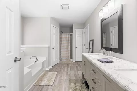 Bath - 310 Epperson Dr, Durham, NC 27712 photo 2 of 5