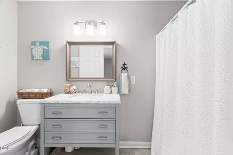 Bath - 310 Epperson Dr, Durham, NC 27712 photo 4 of 5