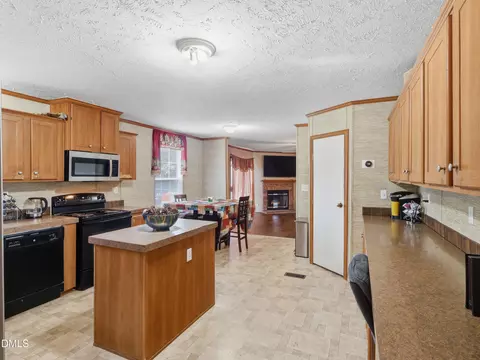 Kitchen - 175 179 Emerson Ln, Smithfield, NC 27577 photo 3 of 4