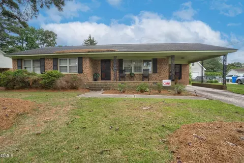 1811 Delwood Dr W, Wilson, NC 27893