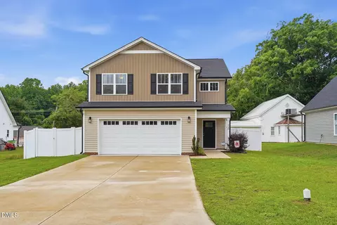 248 S Baker St, Four Oaks, NC 27524