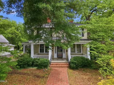 408 Piedmont St, Reidsville, NC 27320