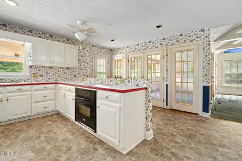 Kitchen - 6562 Squirrel Den Rd, Bailey, NC 27807 photo 4 of 5
